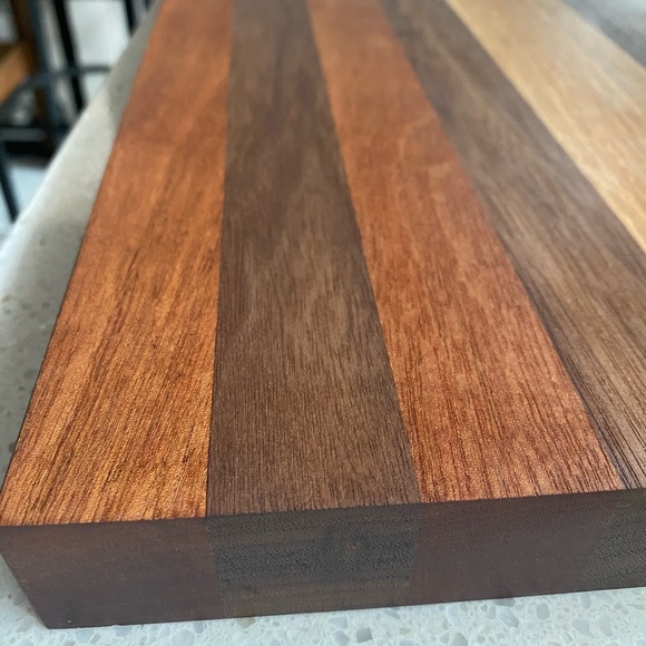 Handcrafted cutting board made with oak, black walnut, and mahogany - Picture 4 of 11